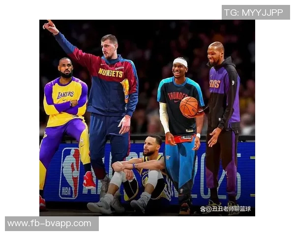 记者评选最佳阵容:亚当斯约基奇东契奇字母哥与库里小里弗斯KD申京入围三阵 记者评选最佳阵容:亚当斯约基奇东契奇字母哥与库里小里弗斯KD申京入围三阵